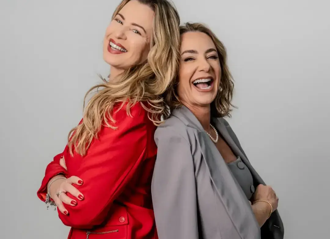 Podcast Histórias Reaiss transforma relatos de vida em coletânea com 22 autores