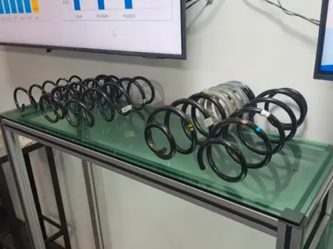 Peça do fornecedor automotivo Thyssenkrupp Springs & Stabilizers