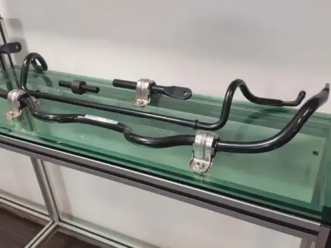 Peça do fornecedor automotivo Thyssenkrupp Springs & Stabilizers