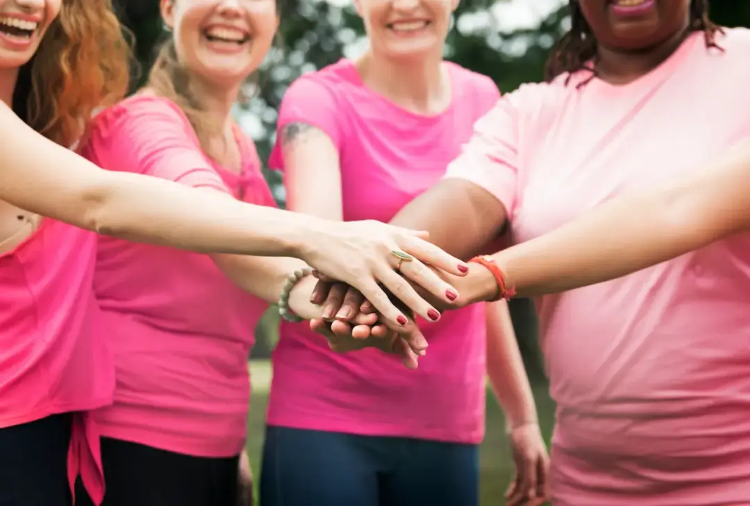 Outubro Rosa: saúde da mulher precisa de cuidado durante todo o ano